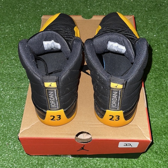 Air Jordan 12 Retro Black University Gold(USED) - Picture 9 of 11